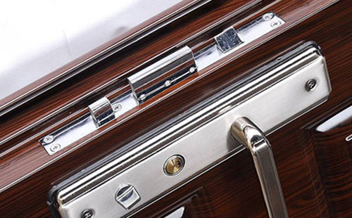 聂荣24小时上门开锁公司